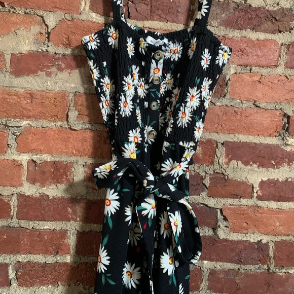 🌼 Black floral maxi romper 🌼 - Picture 5 of 6